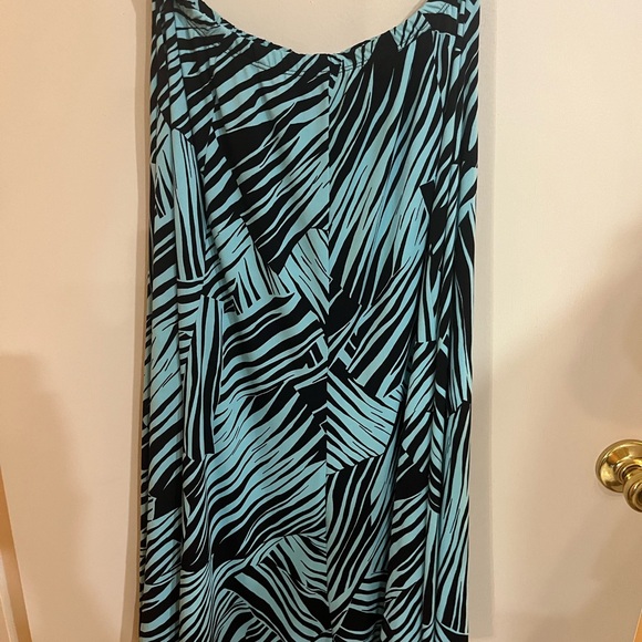 Perceptions Black and Aqua Zebra Print 2 piece Dress - Picture 10 of 11